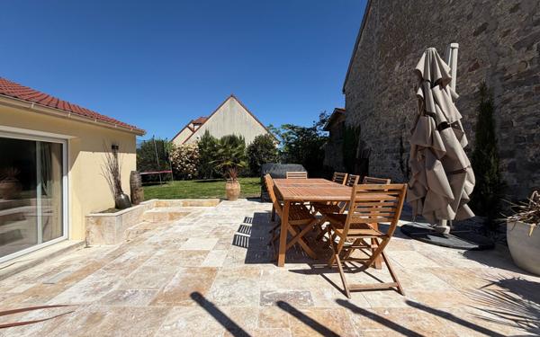 Maison à vendre    6 pièces •  Baulne