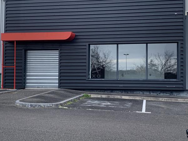 A louer-Local commercial 500 m² Champniers