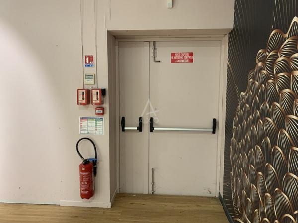 A louer-Local commercial 500 m² Champniers