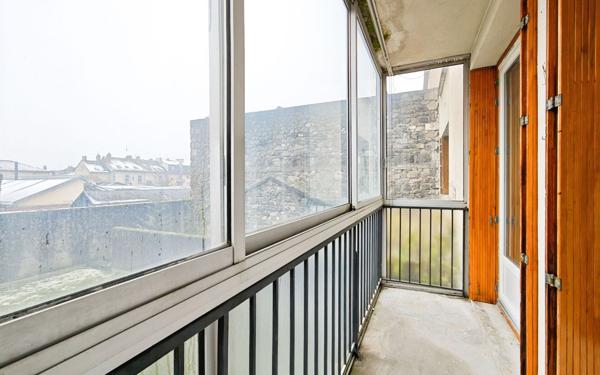 Appartement à vendre    1 pièce • 30,13 m2 Aurillac