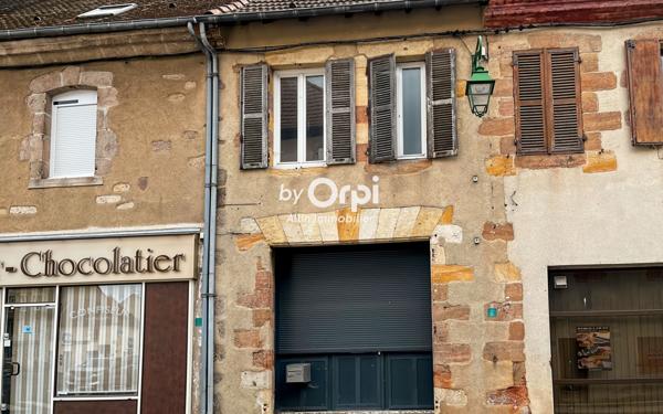 Maison à vendre    5 pièces •  Montmarault