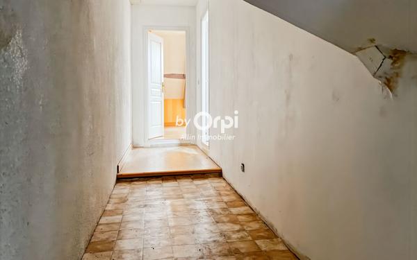 Maison à vendre    5 pièces •  Montmarault