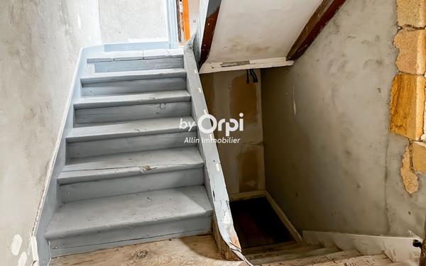 Maison à vendre    5 pièces •  Montmarault