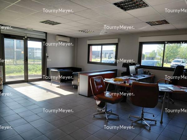 BLANQUEFORT- A VENDRE-ENTREPOT DE 4886 M² -IDEAL STOCKAGE