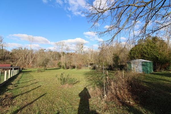 MAISON 120 M² AVEC BORD DE RIVIÈRE