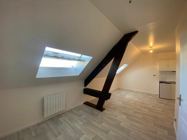 Appartement à louer    1 pièce •  Fleury-les-Aubrais