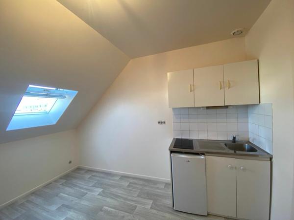 Appartement à louer    1 pièce •  Fleury-les-Aubrais