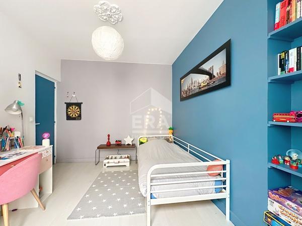 Maison Montreuil 5 pièce(s)  de 94 m² au sol et 86 m² loi Carrez avec terrasse et jardin