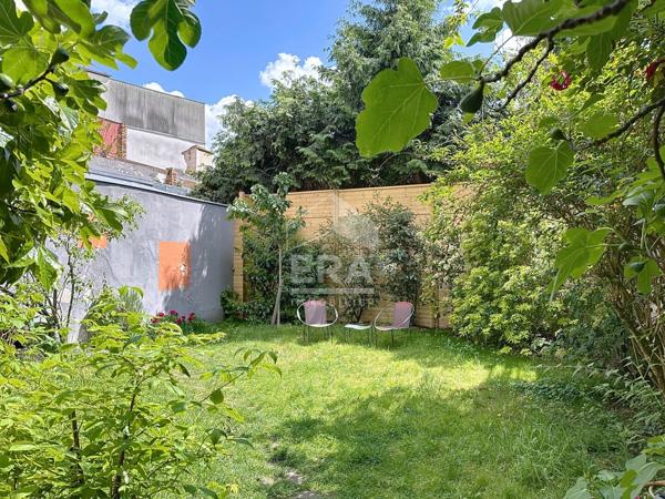 Maison Montreuil 5 pièce(s)  de 94 m² au sol et 86 m² loi Carrez avec terrasse et jardin