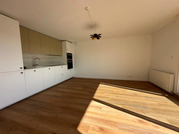 Appartement à vendre 3 pièces LARMOR PLAGE (56) avec garage et cave