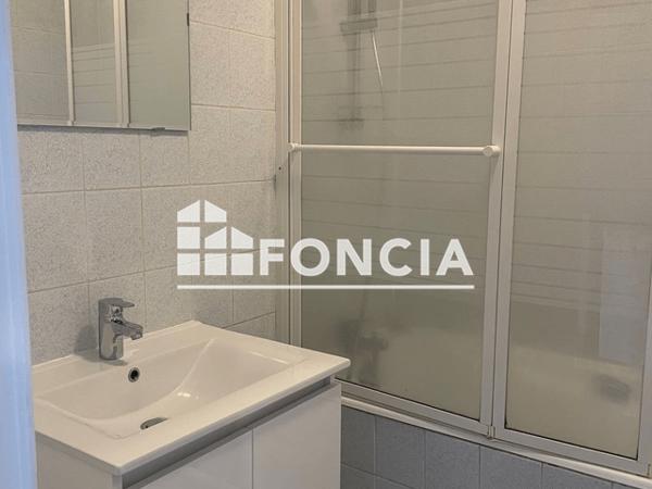 Location Studio 27.64 m² - 11 RUE PORTES MORDELAISES Rennes 35000