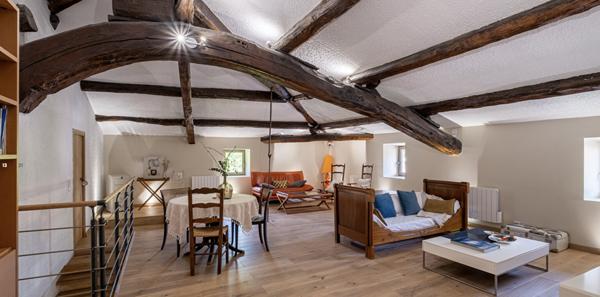 YZERON, Maison de caractère de 368 m² sur 3 758 m² de jardin paysagé avec piscine