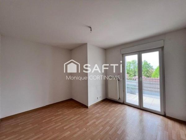 Très jolie appartement 2 pièces d'une superficie de 53m² avec garage et belle terrasse de 18m² situé à village neuf