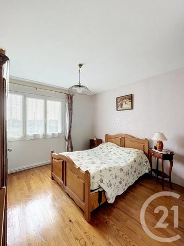 Appartement F4 à vendre  4 pièces - 68,61 m 2   CLERMONT FERRAND  - 63