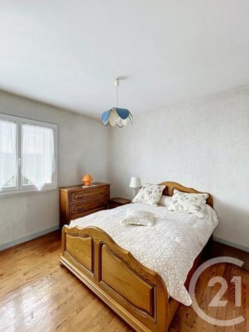 Appartement F4 à vendre  4 pièces - 68,61 m 2   CLERMONT FERRAND  - 63