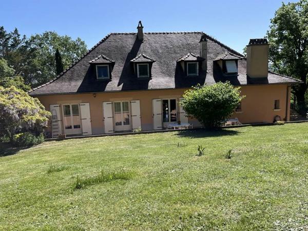 Maison à vendre 374 880 € Savignac 8 p 266 m² DPE D
