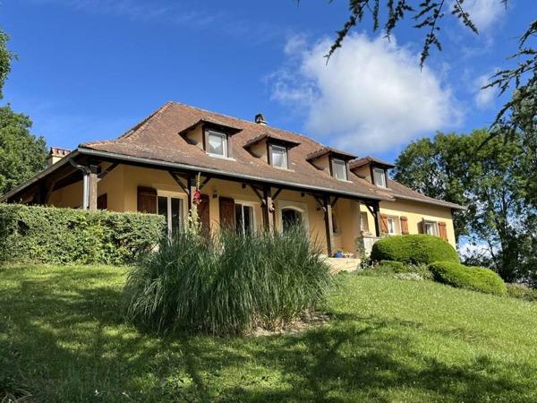 Maison à vendre 374 880 € Savignac 8 p 266 m² DPE D