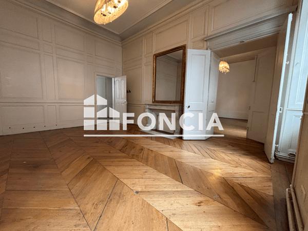 Location Appartement 5 pièces 120 m² - 9 RUE MONCEY Besancon 25000