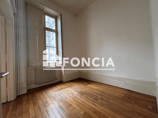 Location Appartement 5 pièces 120 m² - 9 RUE MONCEY Besancon 25000