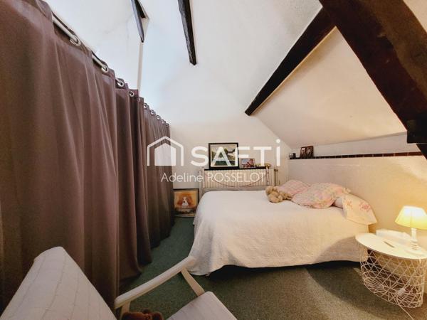 Ancien corps de ferme 139 m² + stockage 160 m²