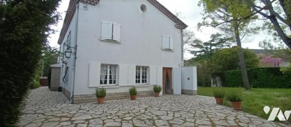  Belle maison familiale