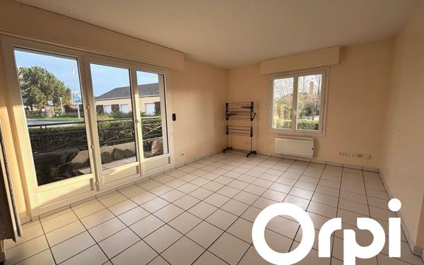 Appartement à louer    2 pièces • 39 m2 Montigny-le-Bretonneux