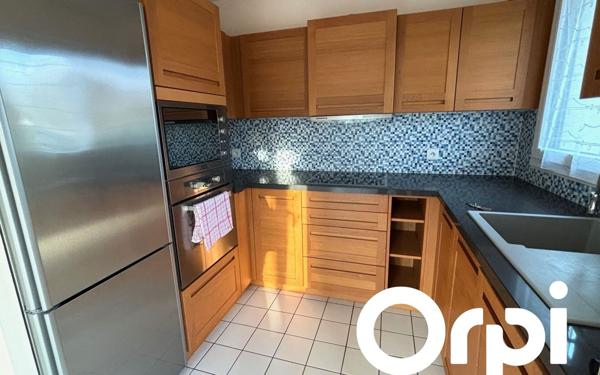 Appartement à louer    2 pièces • 39 m2 Montigny-le-Bretonneux