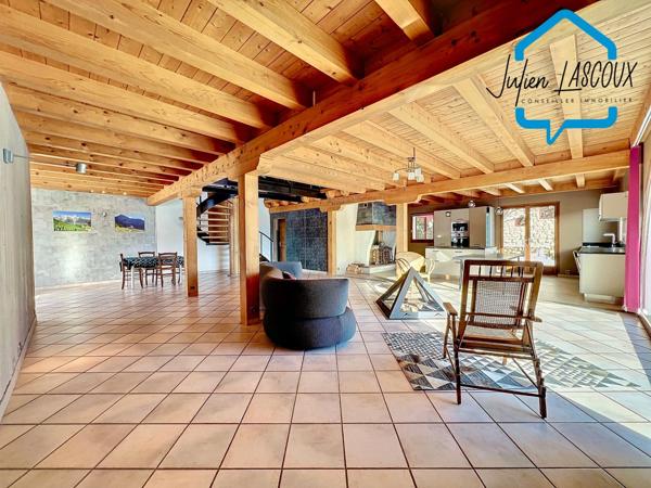 Dpt Isère (38), à vendre maison de charme 10 pièces de plus de 270 m2 habitable