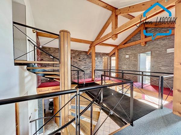 Dpt Isère (38), à vendre maison de charme 10 pièces de plus de 270 m2 habitable