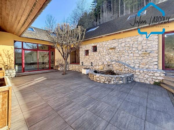 Dpt Isère (38), à vendre maison de charme 10 pièces de plus de 270 m2 habitable