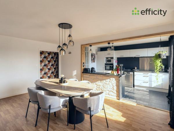 Appartement
         5 pièces
        - 90 m² Exclusivité 170 000 € *