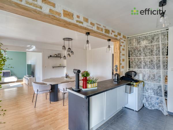 Appartement
         5 pièces
        - 90 m² Exclusivité 170 000 € *