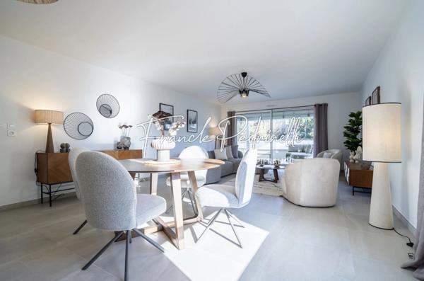 Appartement T5 d exception 116 m² terrasse 77 m² RARE AU CŒUR DE CHARBONNIÈRES-LES-BAINS