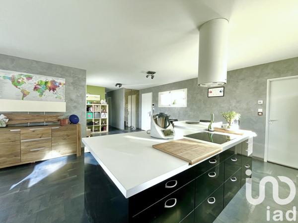 Maison 5 pièces de 105 m² à Mios (33380)