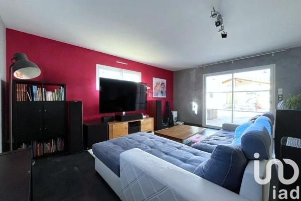 Maison 5 pièces de 105 m² à Mios (33380)