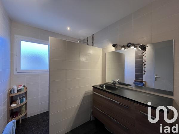 Maison 5 pièces de 105 m² à Mios (33380)