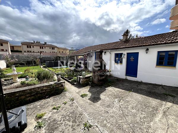 A VENDRE LAVELANET MAISON 108 M² + APPARTEMENT 40 M² + JARDIN 400 M² + DEPENDANCES