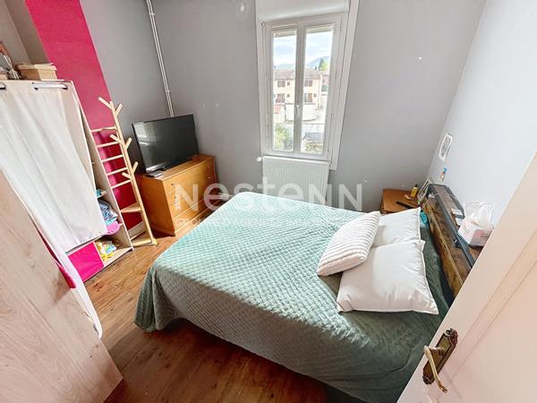 A VENDRE LAVELANET MAISON 108 M² + APPARTEMENT 40 M² + JARDIN 400 M² + DEPENDANCES