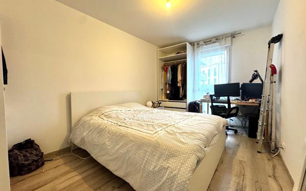 Appartement à vendre    2 pièces • 40 m2 Saint-Léger-du-Bourg-Denis