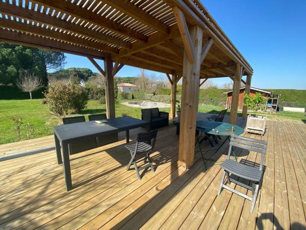 MAISON  CLIMATISEE BEAU PARC PISCINE A RESTAURER