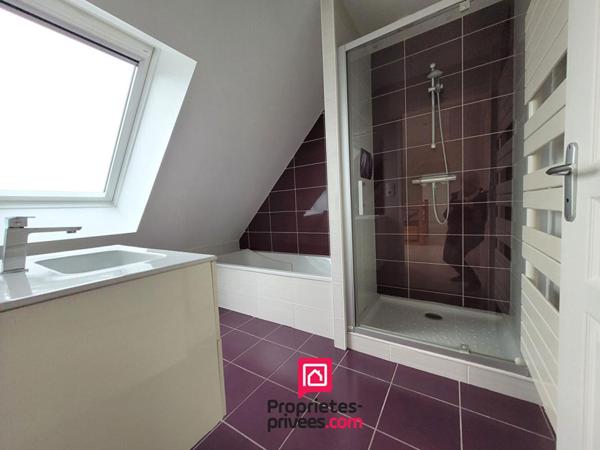 56520 GUIDEL - Maison récente 5 chambres 165 m2 environ