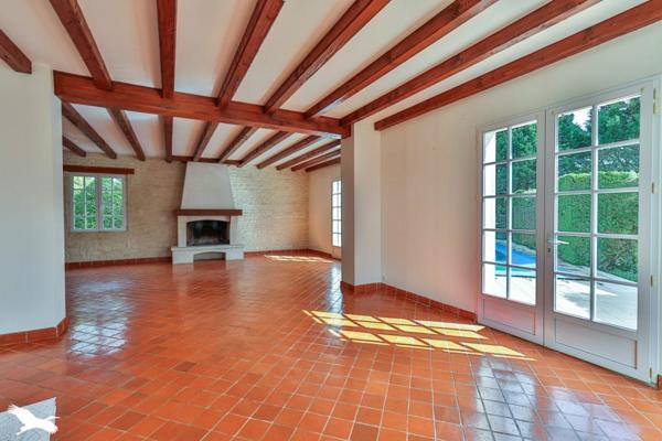 Maison à vendre |                                       Cognac |                                        5 pièces  |  167 m²