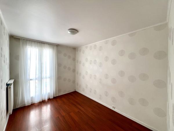 Noisy-le-Sec (93130) 5 pièces avec balcon, parking centre-ville