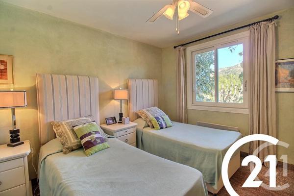 Maison à vendre  10 pièces - 310 m2 CAVAILLON - 84