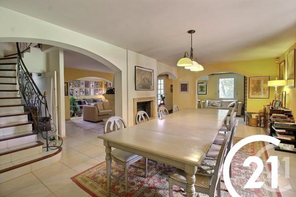 Maison à vendre  10 pièces - 310 m2 CAVAILLON - 84