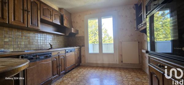 Appartement 3 pièces de 102 m² à Saint-Amand-Montrond (18200)