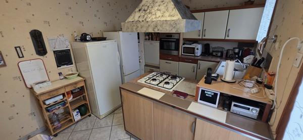 Clérey, Maison Trois Chambres.