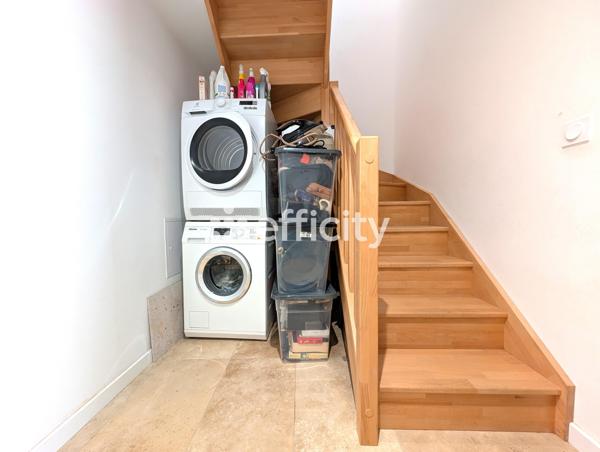 Maison
         5 pièces
        - 100 m² Exclusivité 165 000 € *