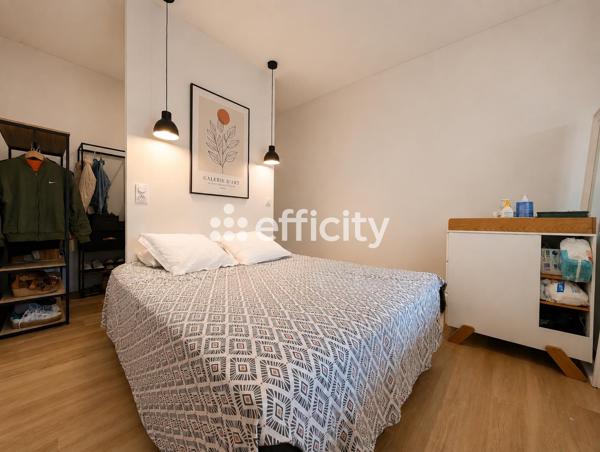 Maison
         5 pièces
        - 100 m² Exclusivité 165 000 € *