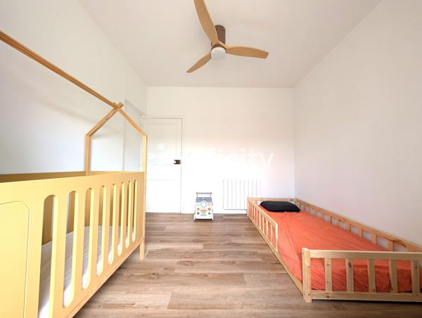Maison
         5 pièces
        - 100 m² Exclusivité 165 000 € *